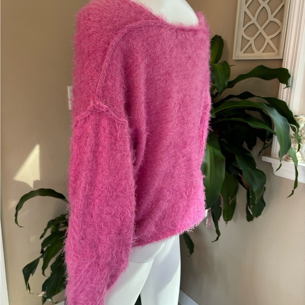 Pink fuzzy the impeccable pig sweater size S - Picture 2 of 6